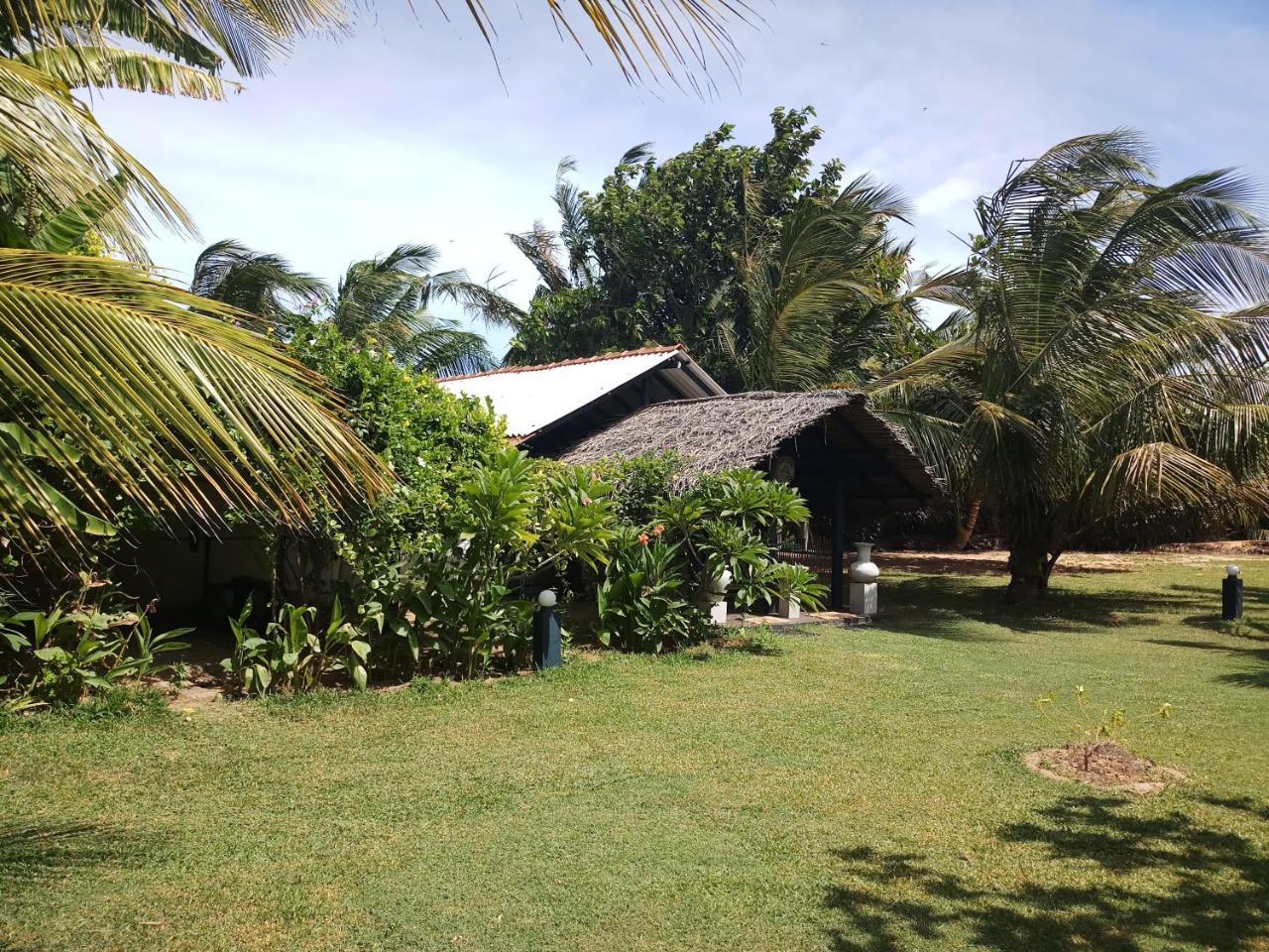 Villa Nilaveli Cabana Extérieur photo